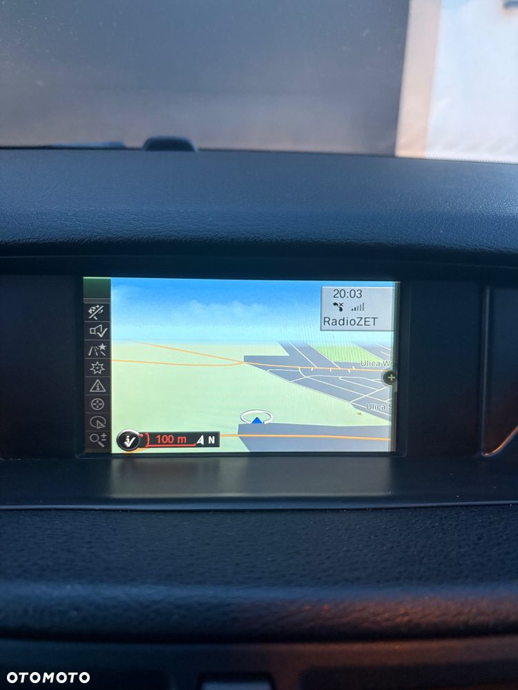 BMW X1 sDrive20d - 10