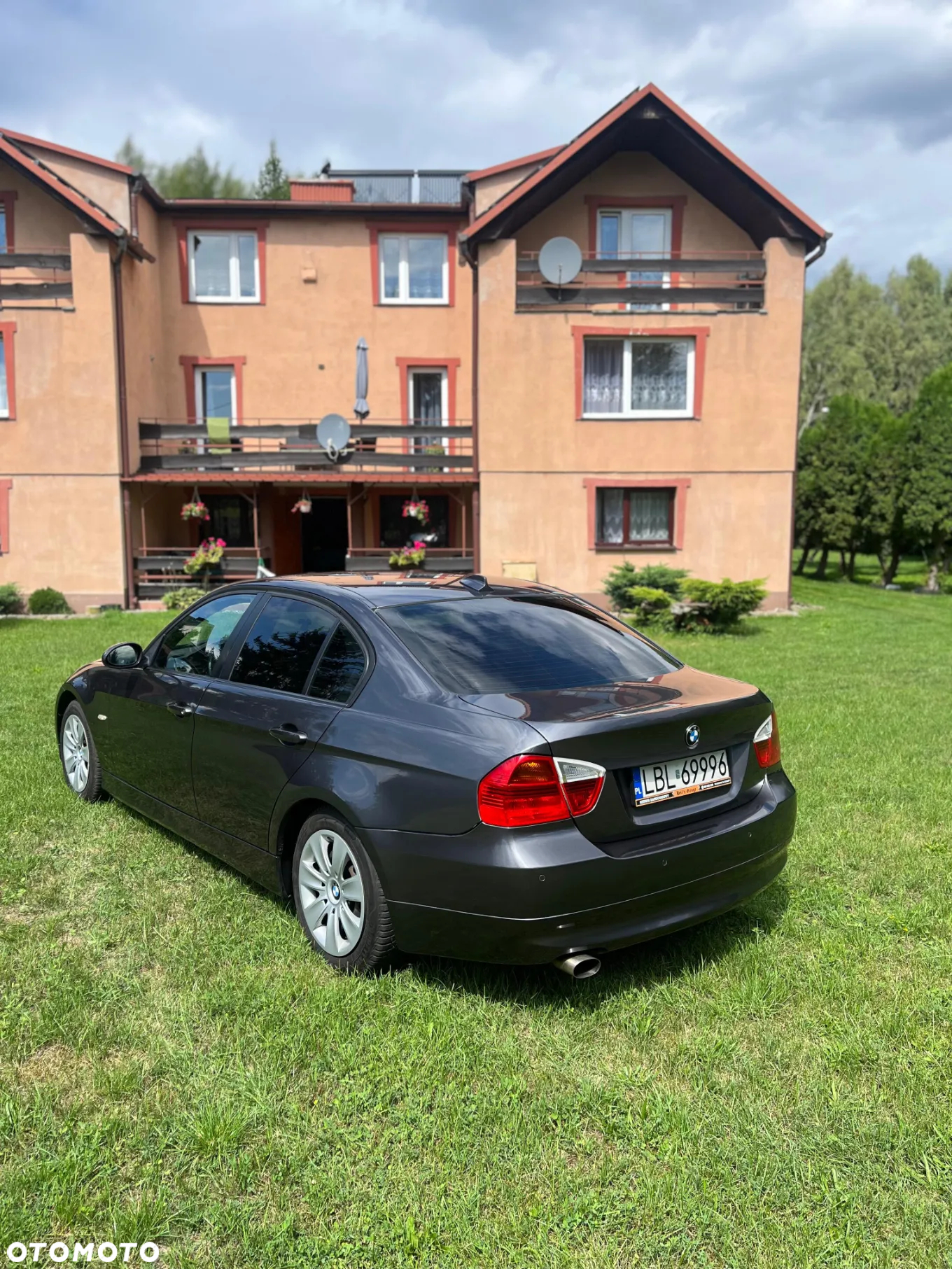 BMW Seria 3 320i - 5