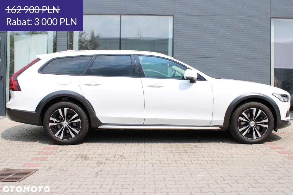 Volvo V90 Cross Country - 4