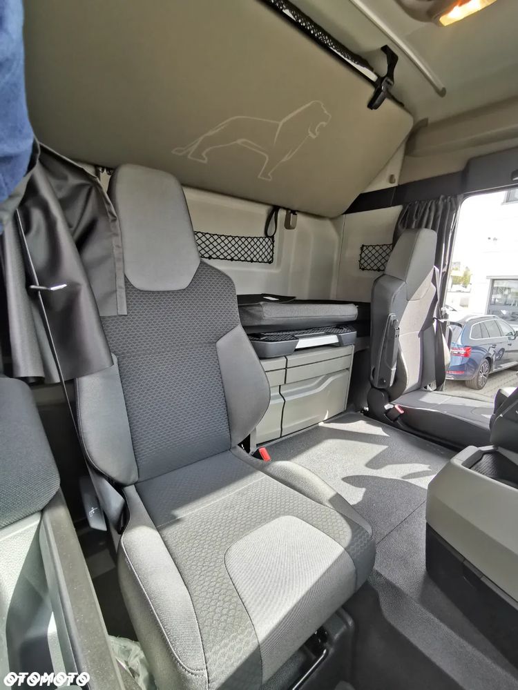 MAN MAN TGL 12.250 4X2 BL CH - 18