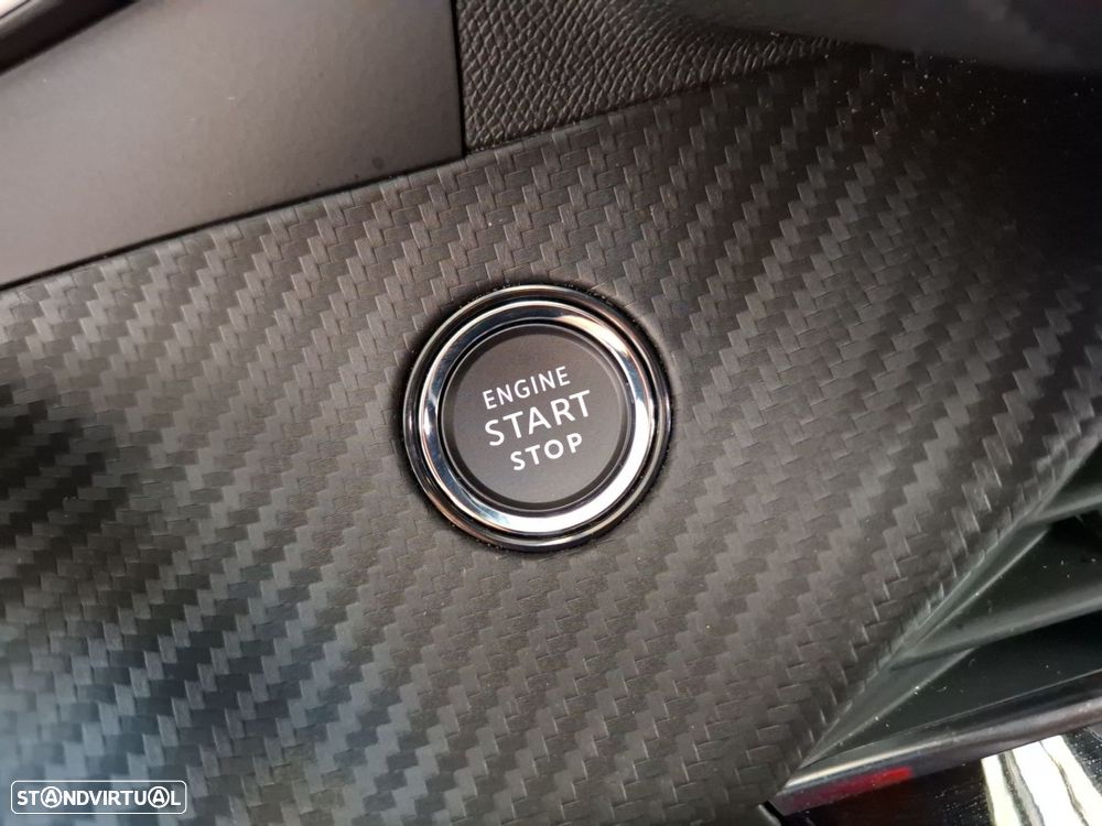 Peugeot e-2008 54 kWh Allure - 16