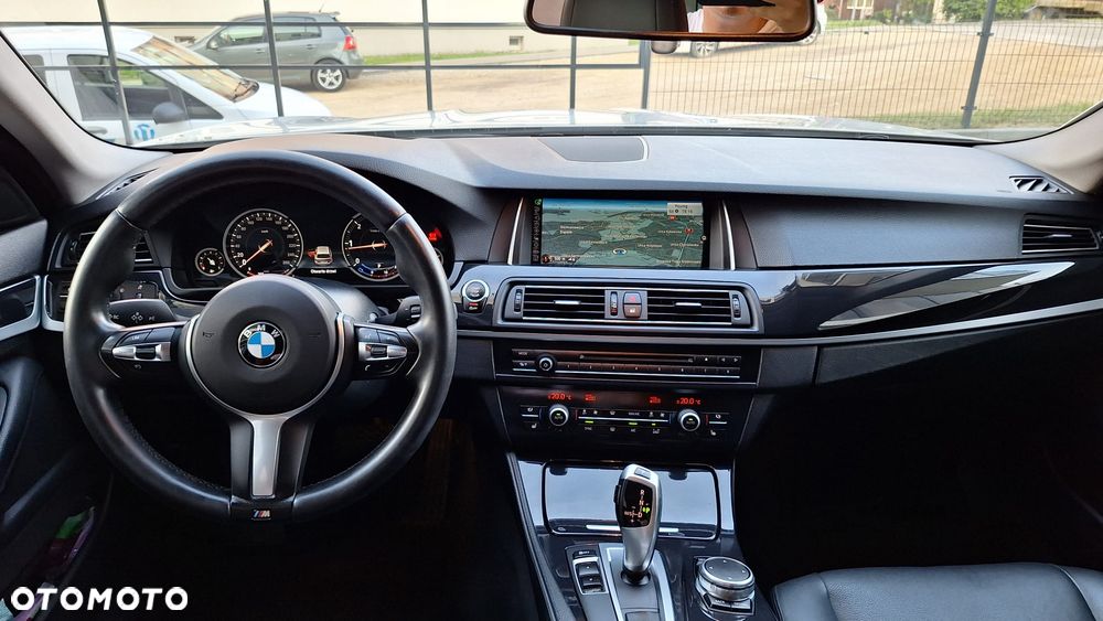BMW Seria 5 518d - 14
