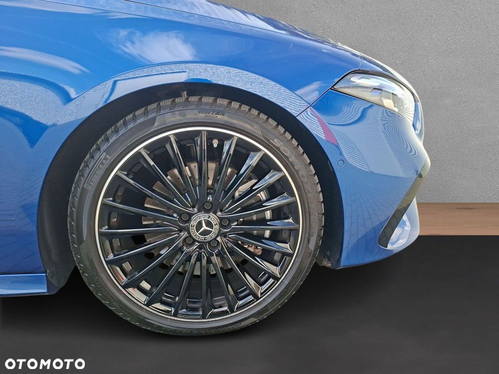 Mercedes-Benz Klasa A 220 4-Matic AMG Line 8G-DCT - 16