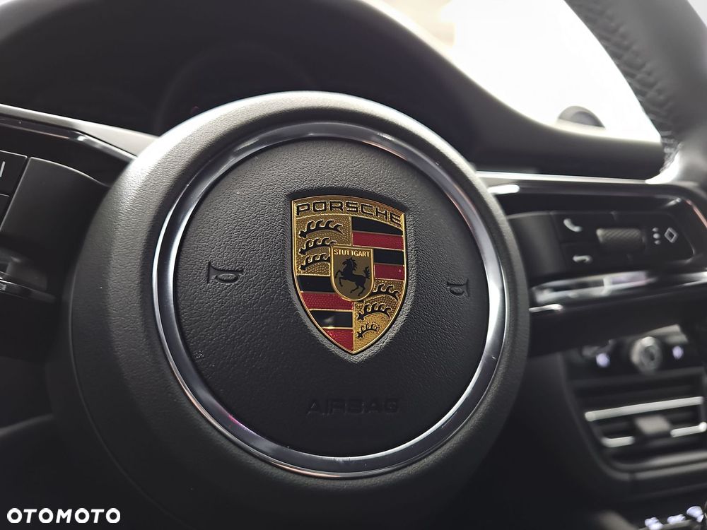 Porsche Macan Standard - 18