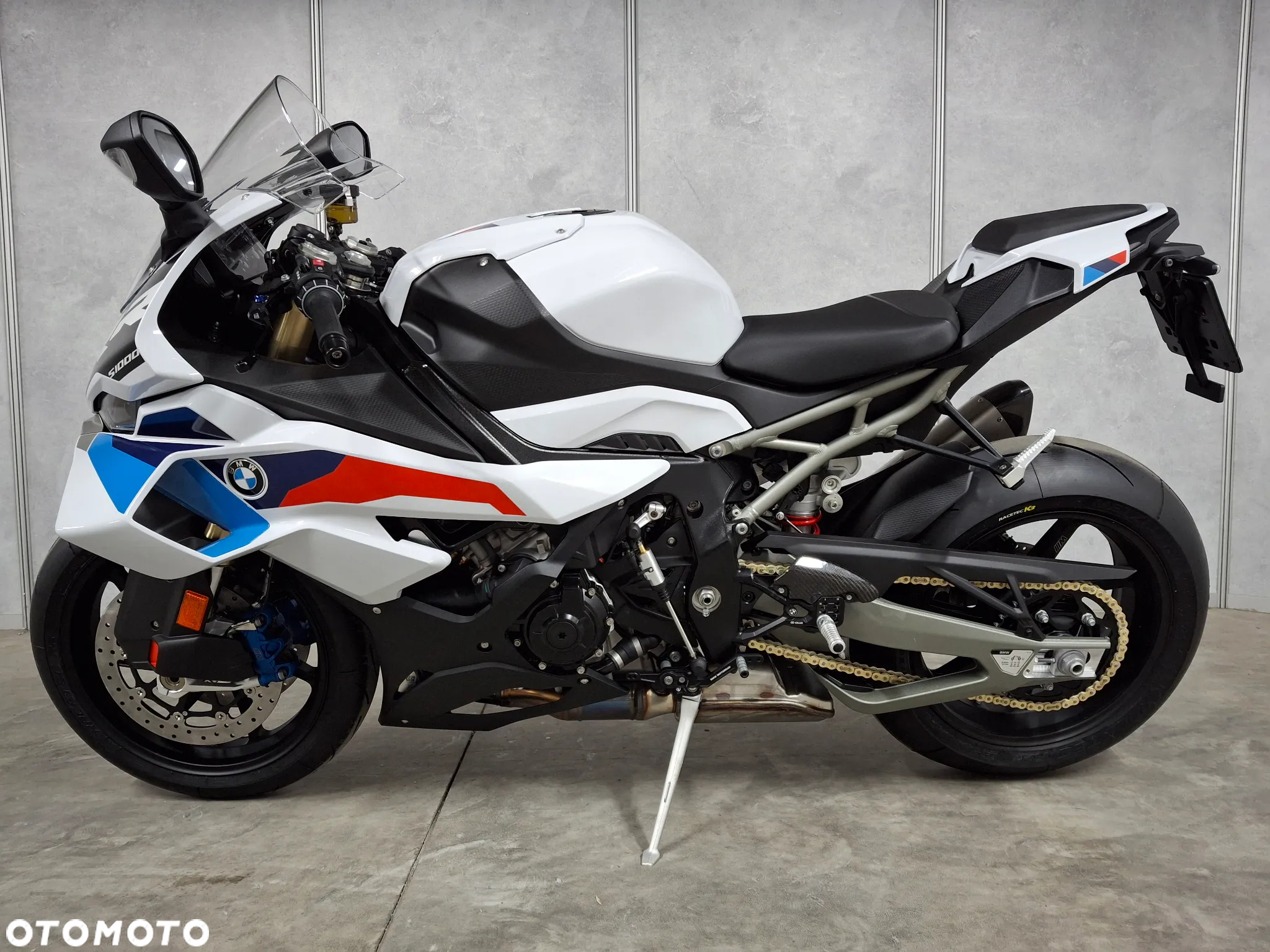 BMW S - 5