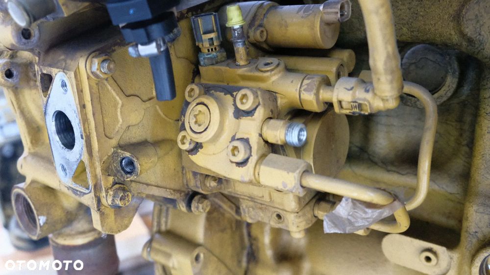 Pompa paliwa  do silnika Caterpillar oryginał  C 6.6 Perkins 1106 wszystkie inne części do tego silnika - 1