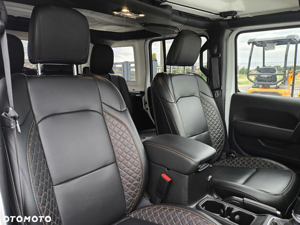 Jeep Wrangler - 20