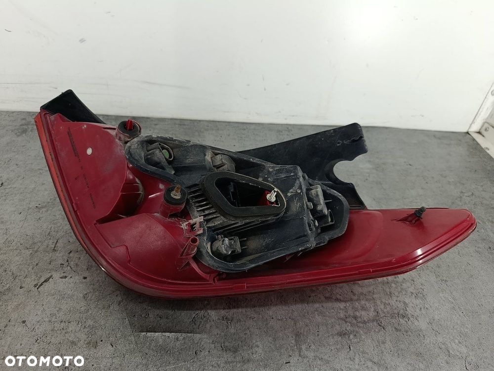 LAMPA TYLNA LEWA PEUGEOT 308 I 9680425980 HATCHBACK 3D - 6