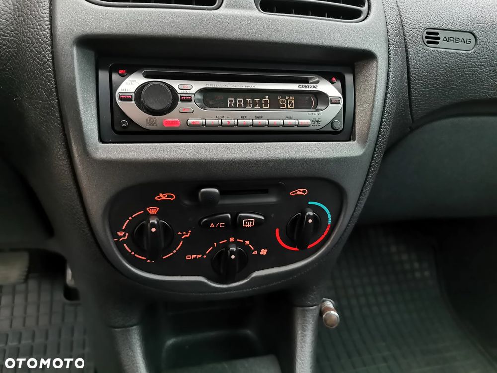 Peugeot 206 1.1 Mistral - 24