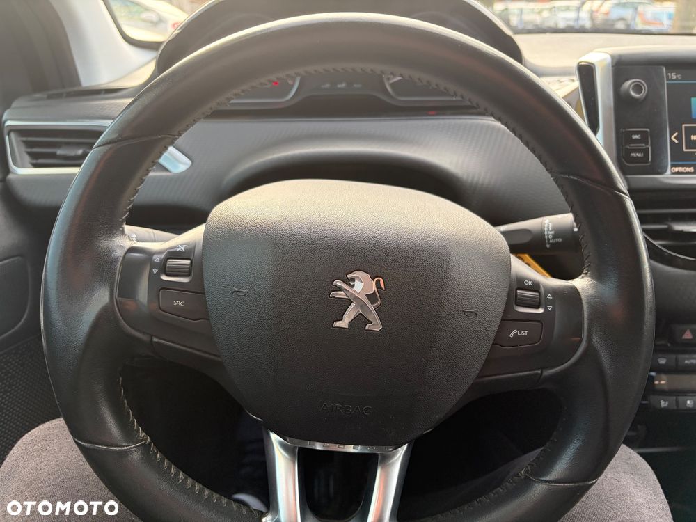 Peugeot 2008 PureTech 82 Style - 25