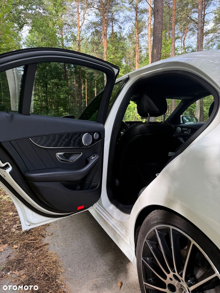 Mercedes-Benz Klasa C 220 d 4MATIC 9G-TRONIC - 9