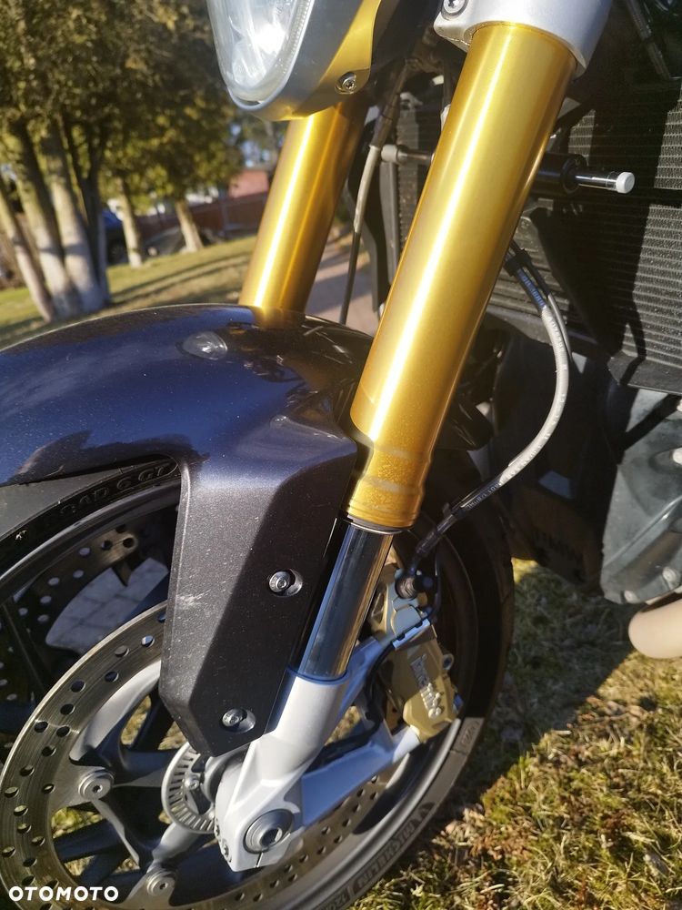 BMW R - 8