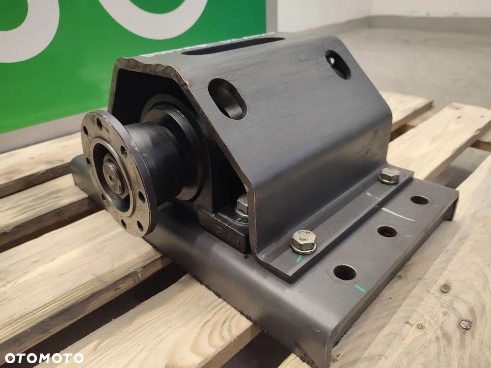 Mocowanie podpora wału DOOSAN DX 140 W - 2