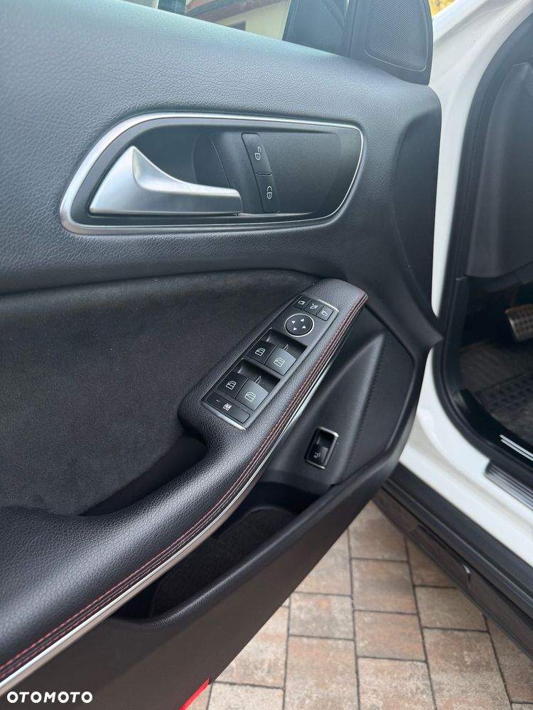 Mercedes-Benz GLA 200 7G-DCT AMG Line - 8