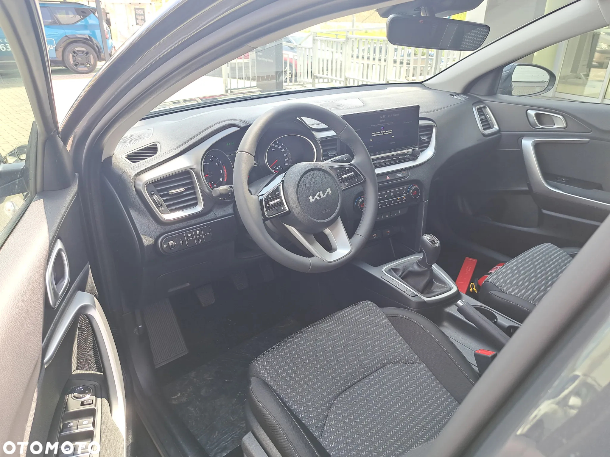Kia Ceed 1.5 T-GDI M - 12