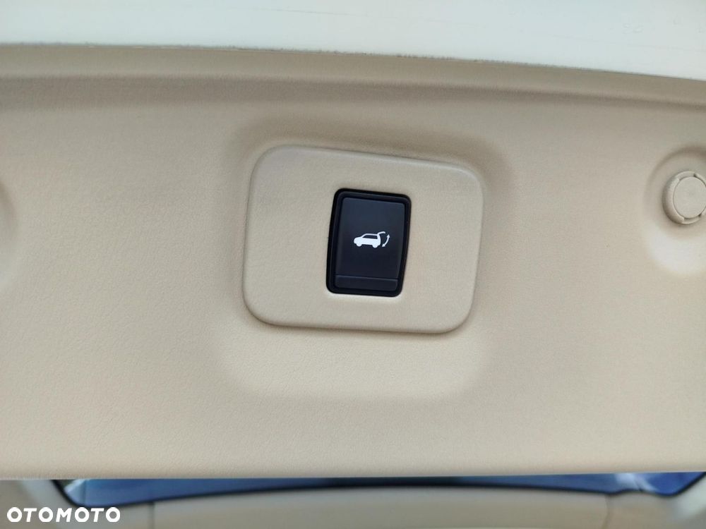 Nissan Pathfinder - 19