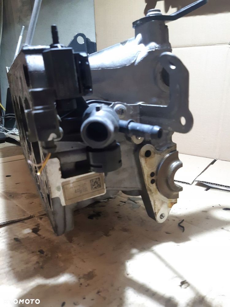 AUDI A4 B8 A5 8T 1.8 TFSI GŁOWICA SILNIKA 06H103373J - 14