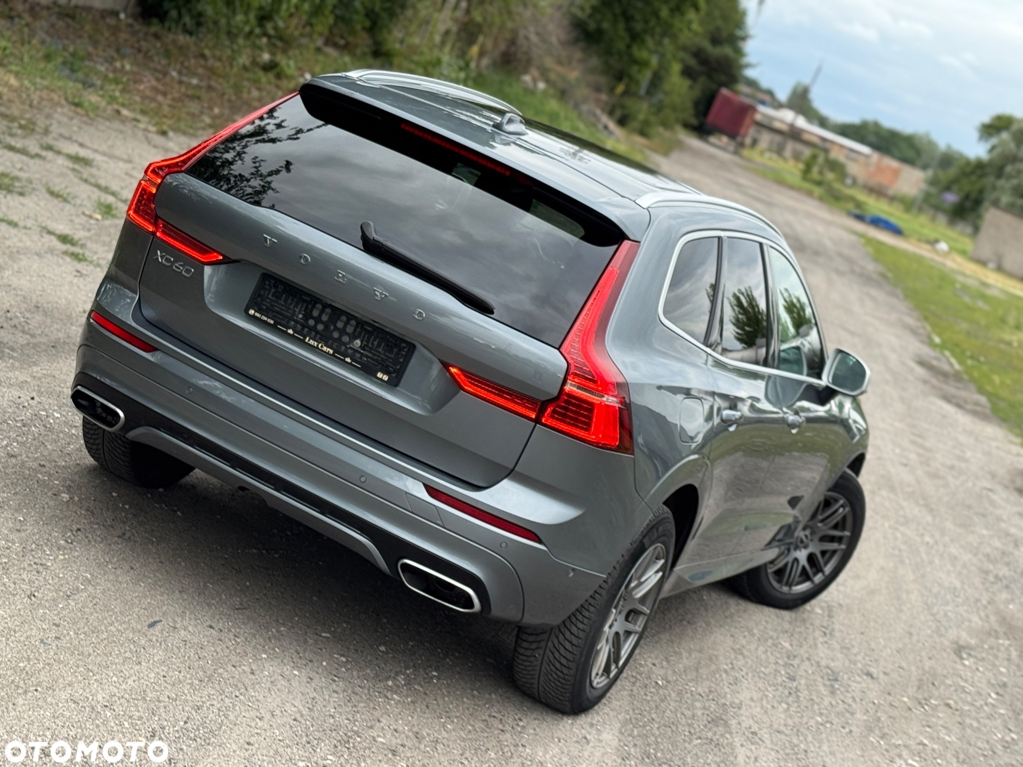 Volvo XC 60 D5 AWD R-Design - 4
