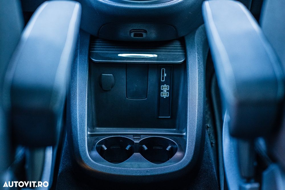 Mercedes-Benz V - 24