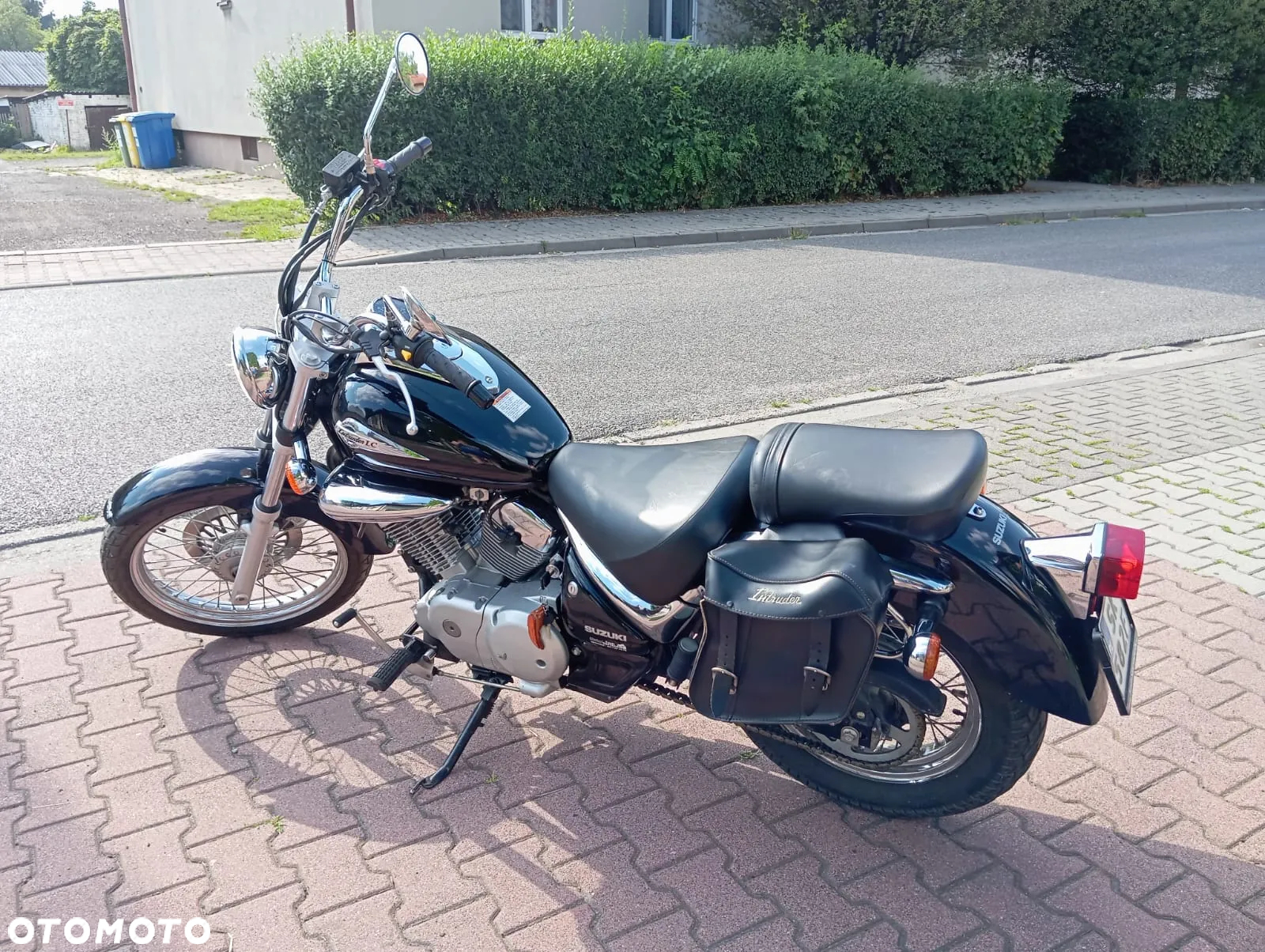 Suzuki Intruder - 11