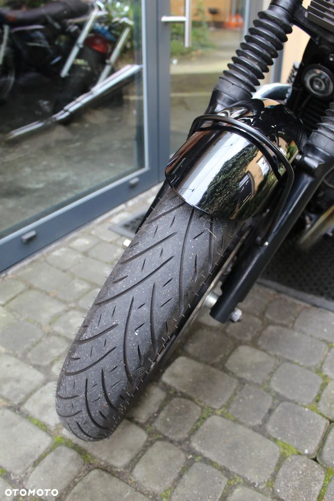 Triumph Bonneville - 7