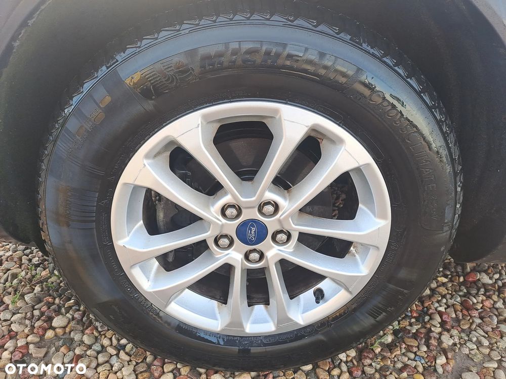 Ford Kuga - 15