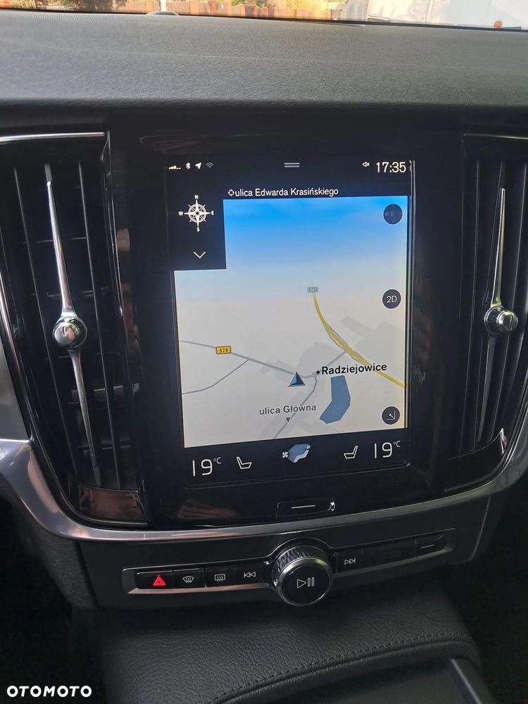 Volvo V90 D4 Geartronic Momentum - 26
