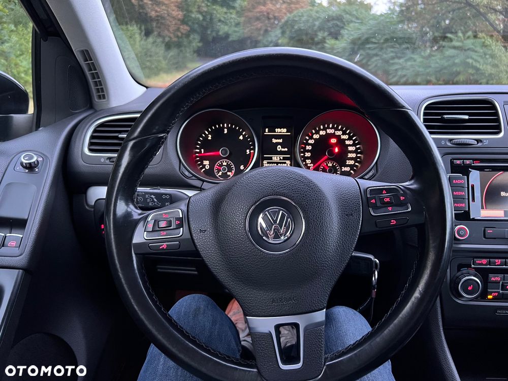 Volkswagen Golf 2.0 TDI DPF Highline - 12