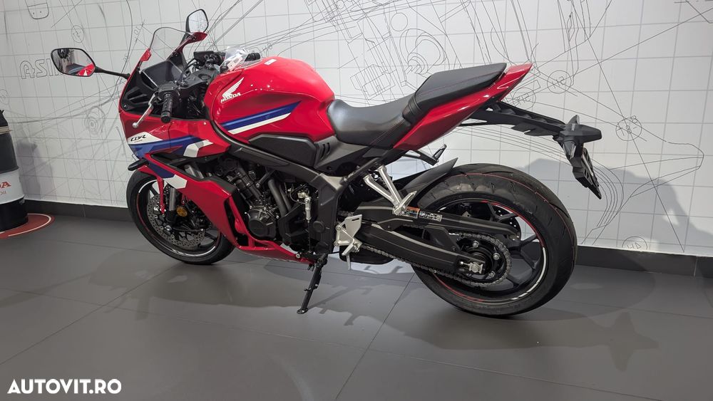 Honda CBR 650R - 3