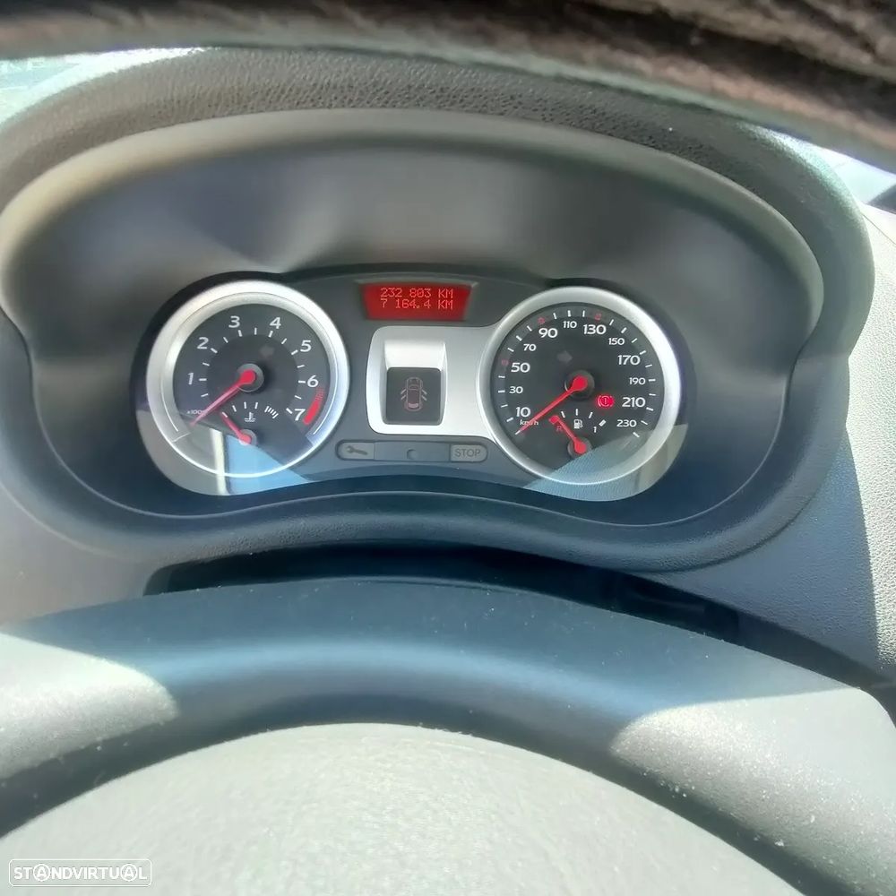 Renault Clio 1.2 16V Dynamique S - 8