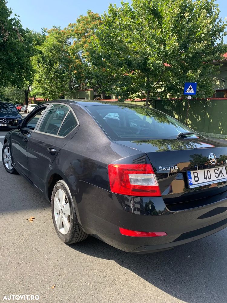 Skoda Octavia 2.0 TDI DSG Style - 8
