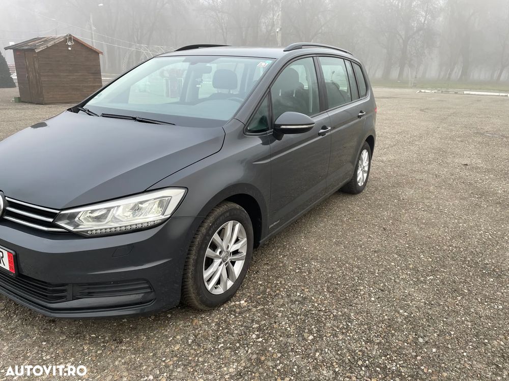 Volkswagen Touran - 3