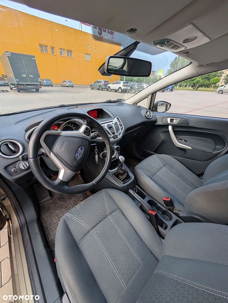 Ford Fiesta 1.25 Titanium - 11