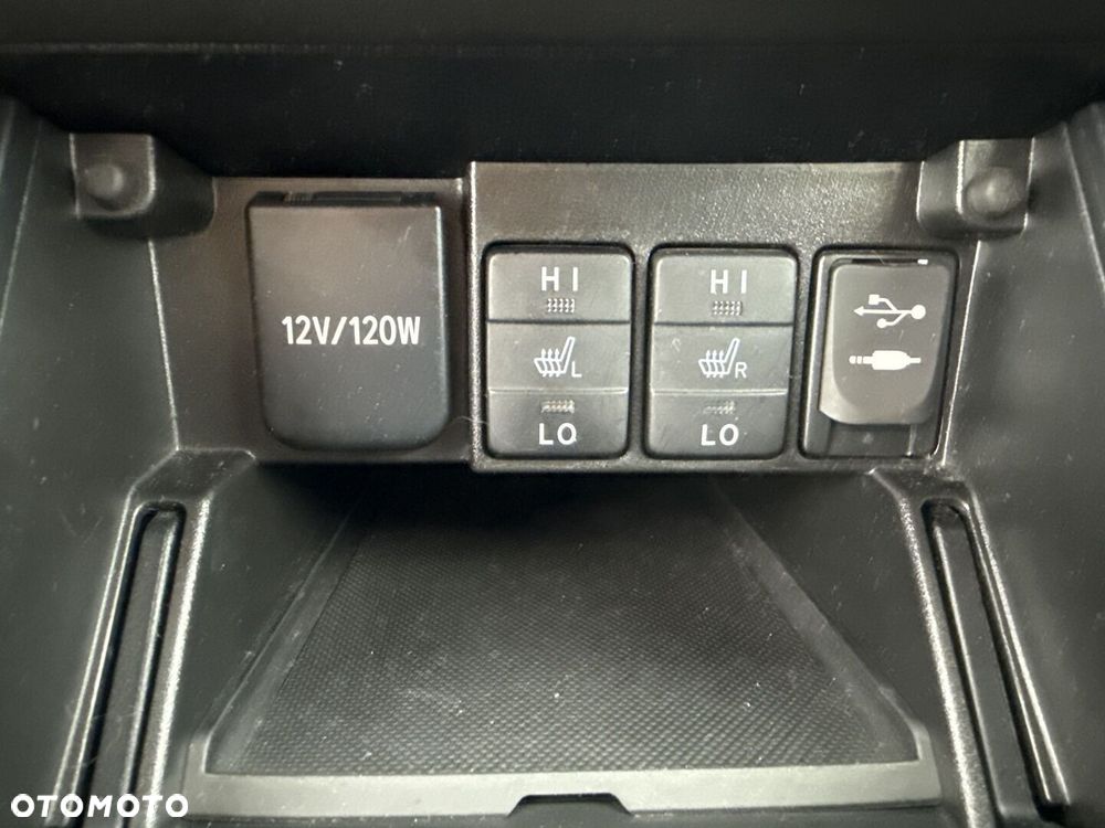 Toyota Auris 1.6 Premium Comfort - 23