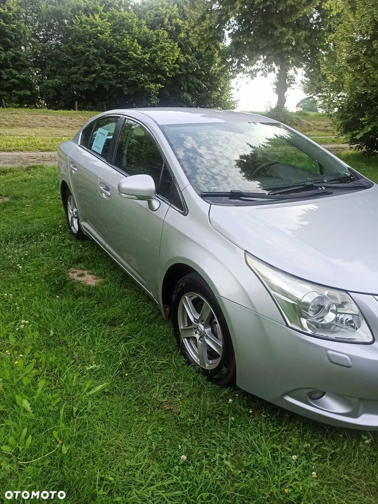Toyota Avensis - 4
