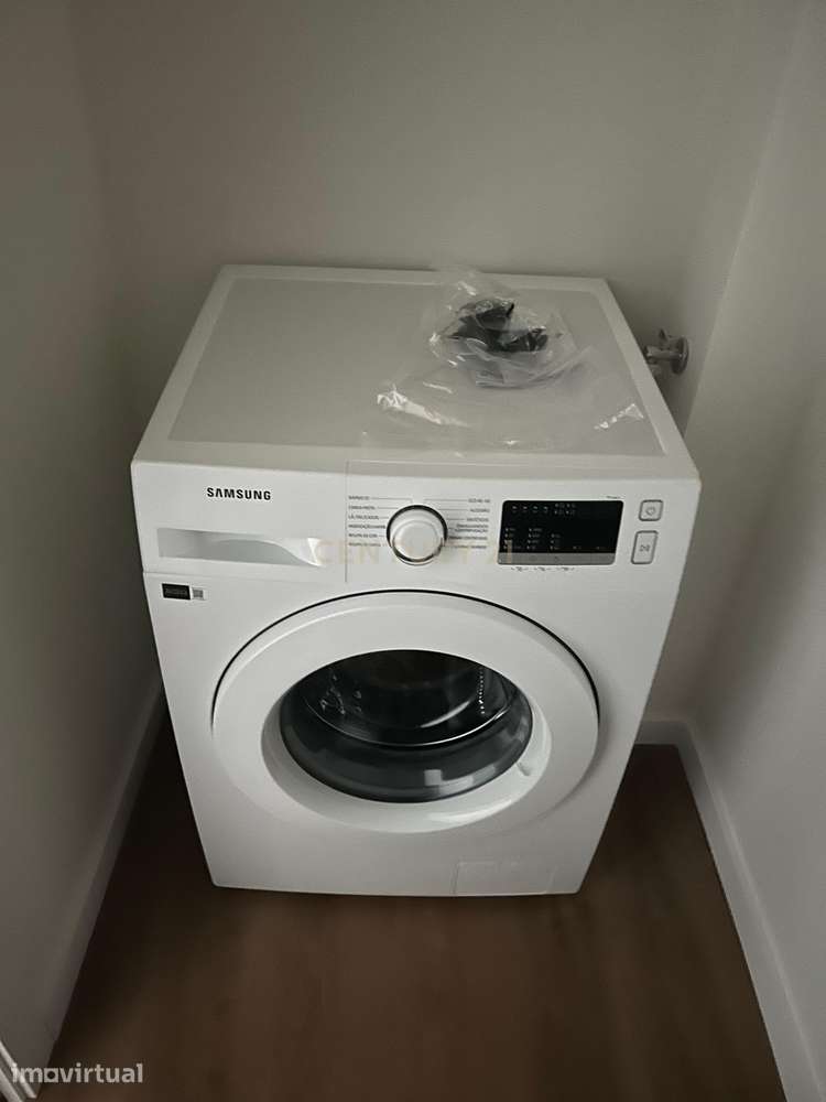 Apartamento T2 Arrendado com Yield Imediata – São Bento, Santarém - Grande imagem: 2/6