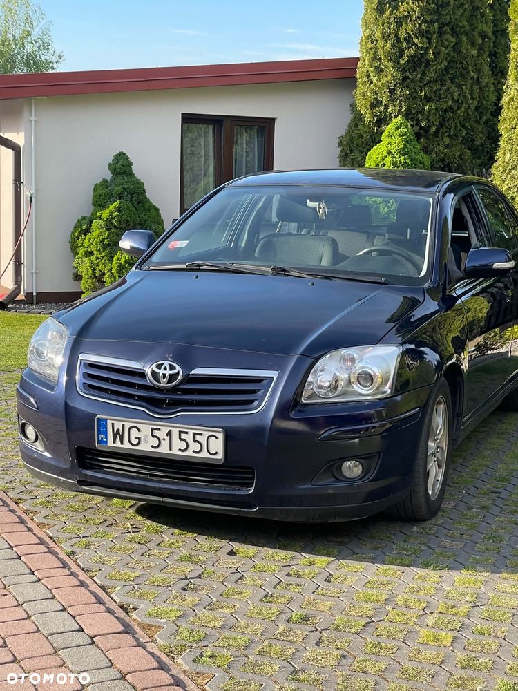 Toyota Avensis 2.0 D-4D Luna - 1