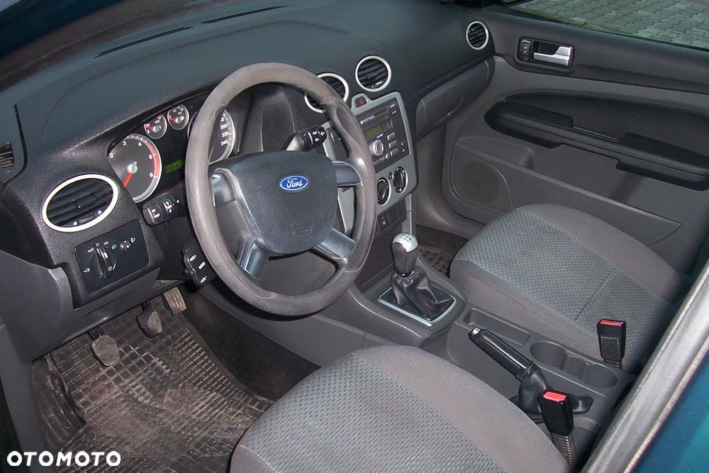 Ford Focus 1.6 TDCi DPF Ambiente - 9