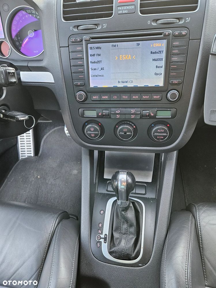 Volkswagen Golf 2.0 GTI DSG - 23