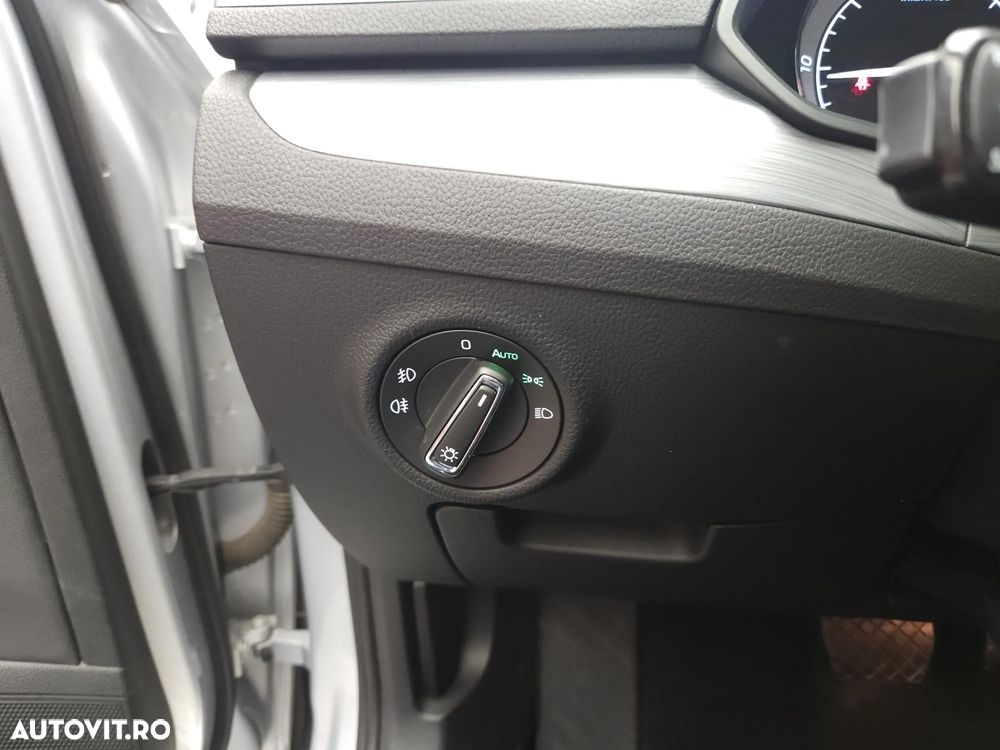 Skoda Superb 2.0 TDI DSG Ambition - 22