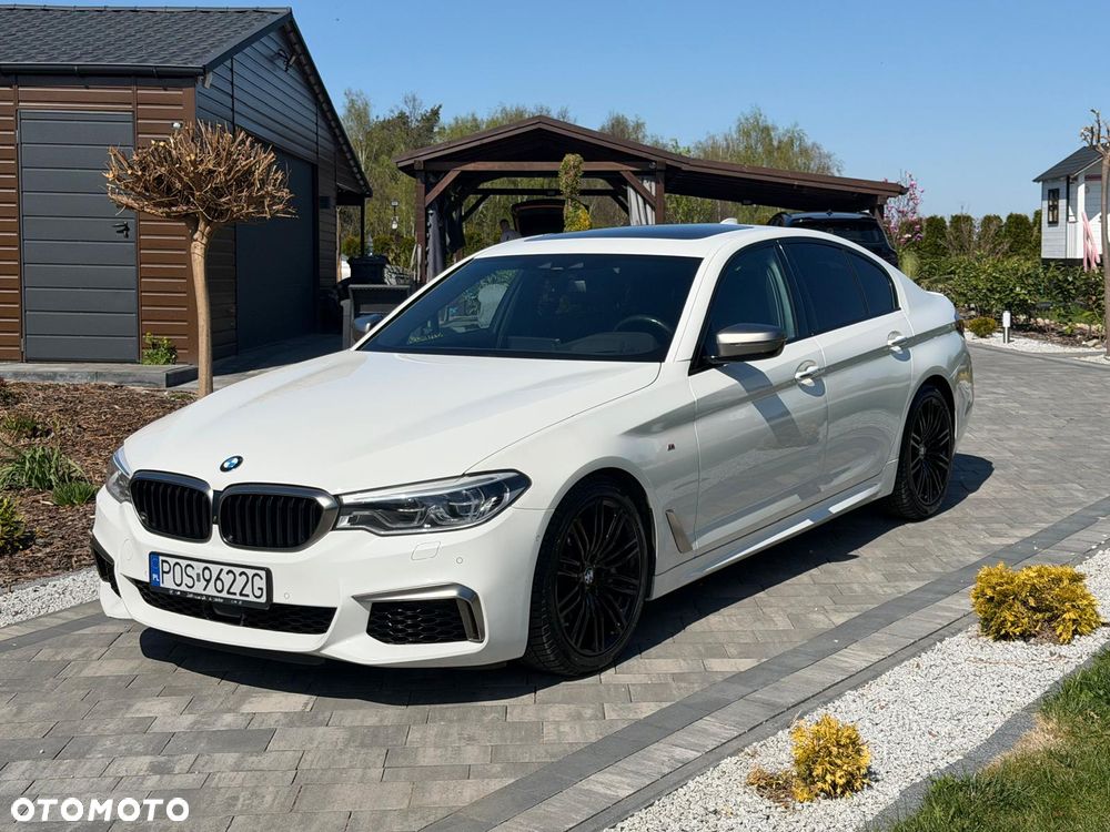 BMW Seria 5 M550i xDrive sport - 14