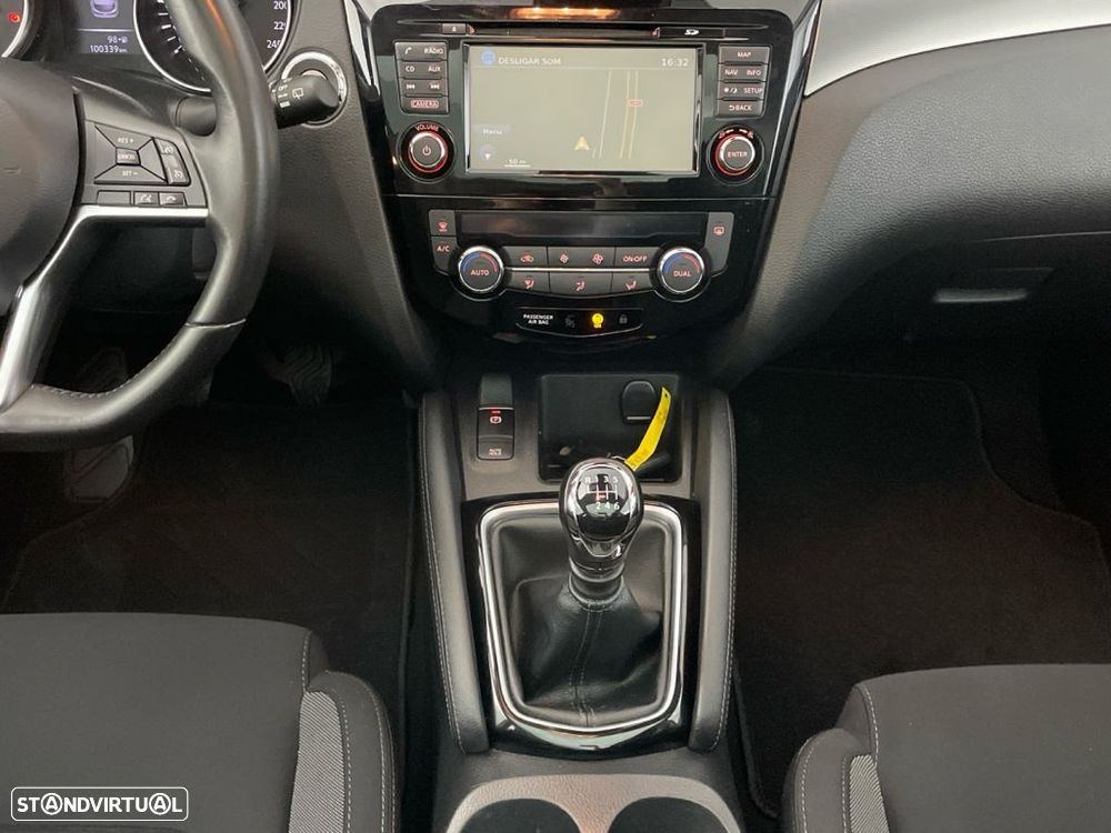 Nissan Qashqai 1.5 dCi N-Connecta - 15