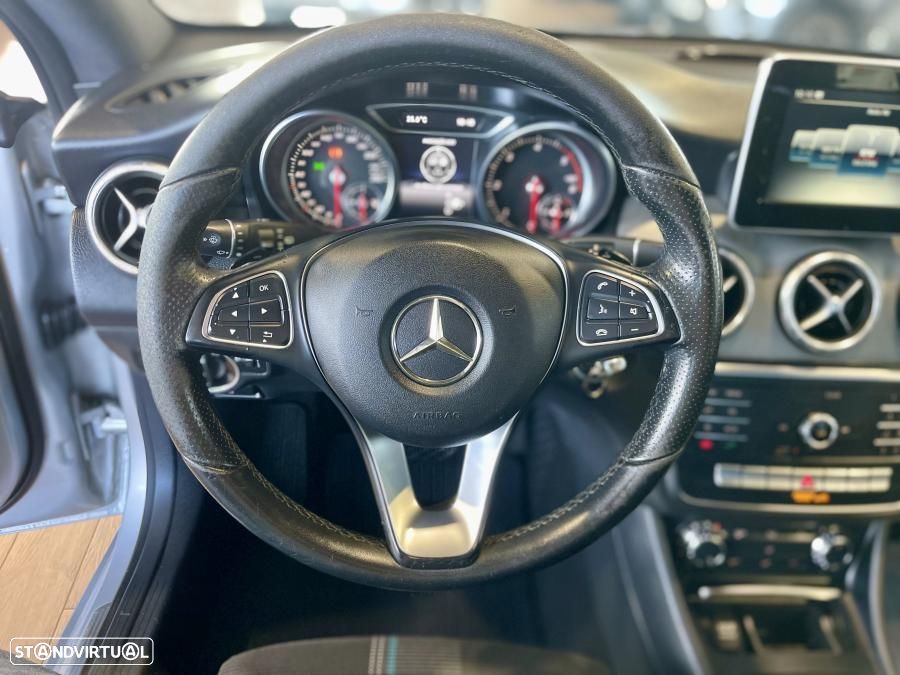 Mercedes-Benz CLA 180 d Shooting Brake Urban Aut. - 12