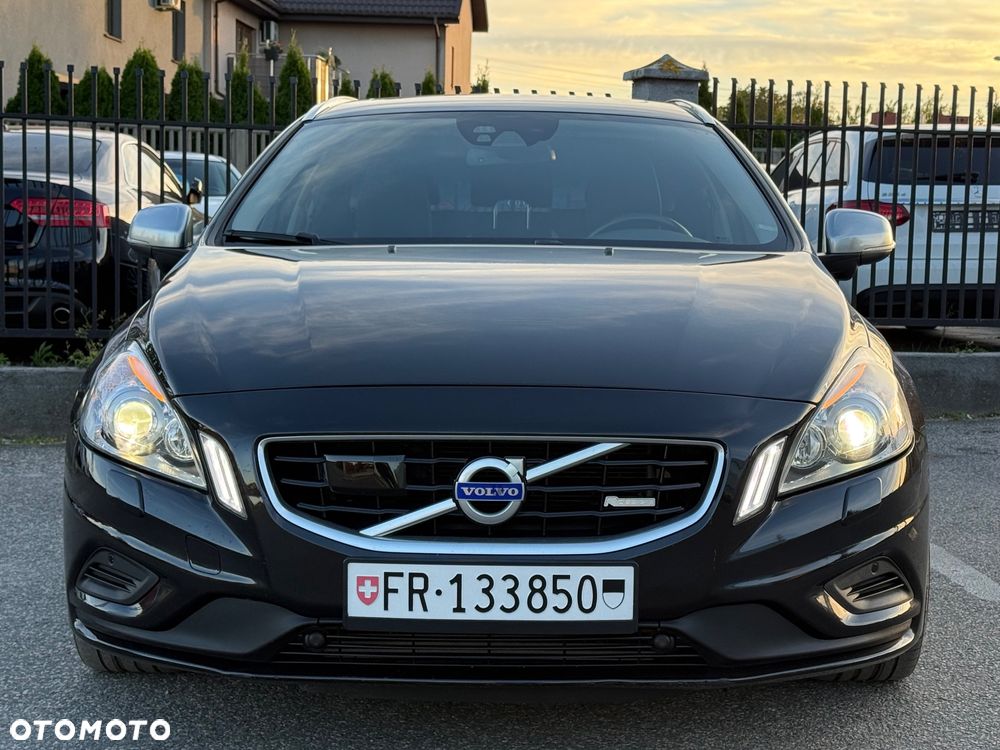 Volvo V60 T6 AWD Geartronic RDesign - 4