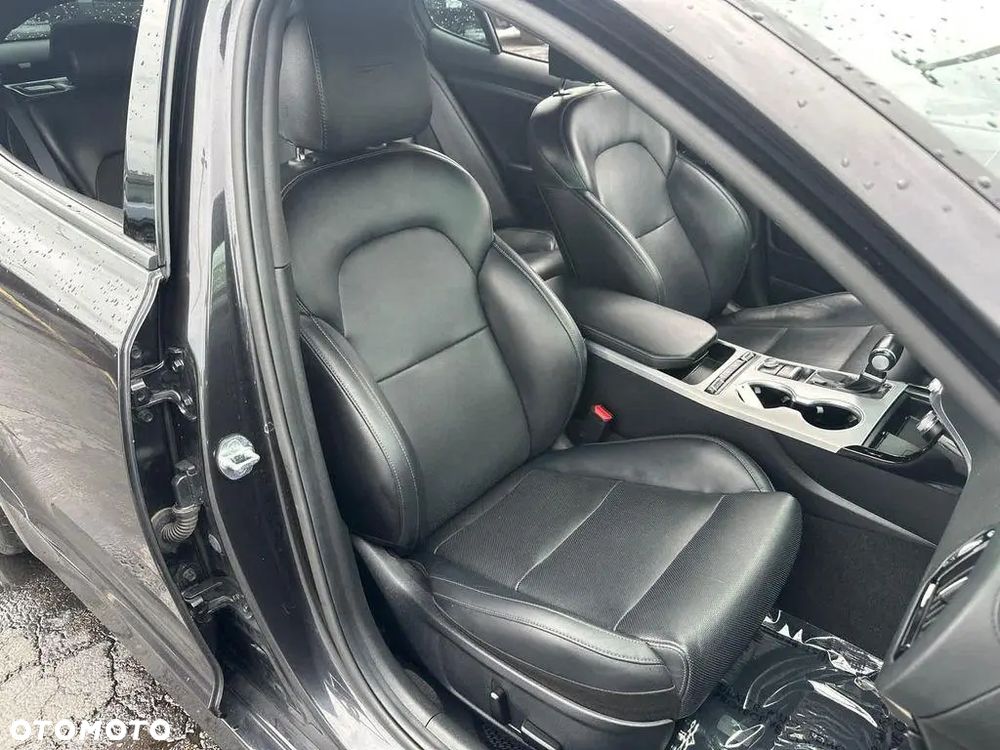 Kia Stinger 3.3 T-GDI AWD OPF GT - 14