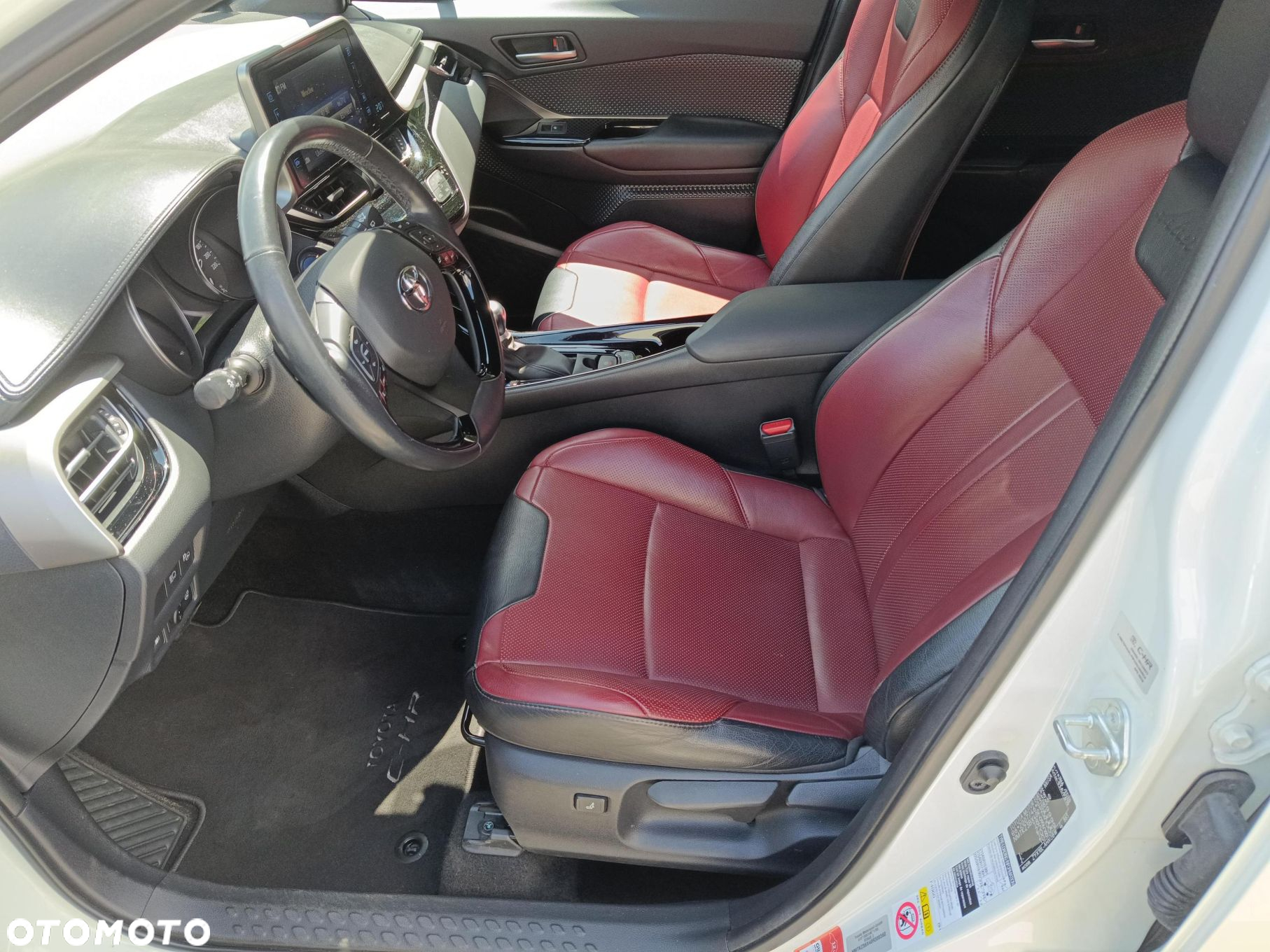 Toyota C-HR - 12