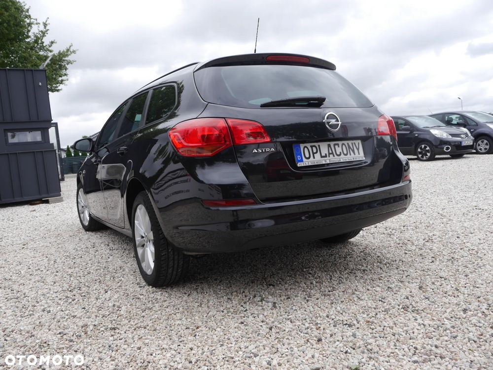 Opel Astra 1.6 150 Jahre - 4