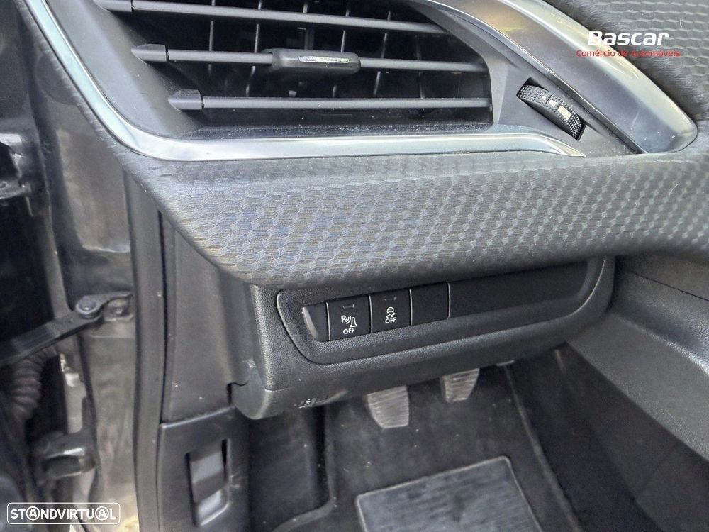 Peugeot 208 1.6 BlueHDi Style - 20