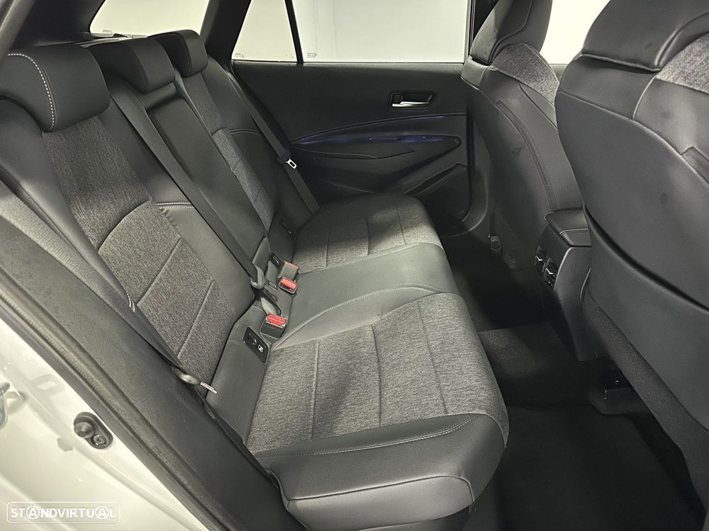 Toyota Corolla 1.8 Hybrid Exclusive - 21