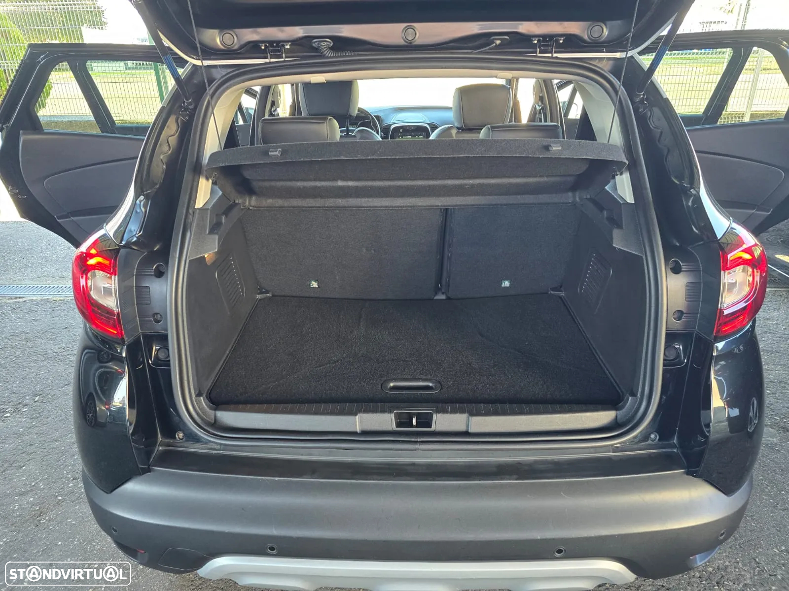 Renault Captur 1.3 TCe Exclusive - 24